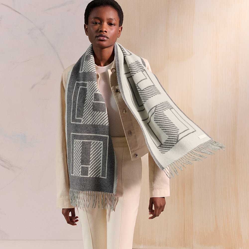 Casaque Lettres au Carre scarf | Hermès USA